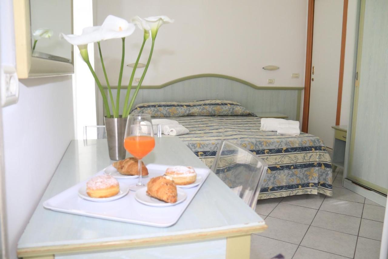 Hotel Ginevra E Residence Cattolica Zewnętrze zdjęcie