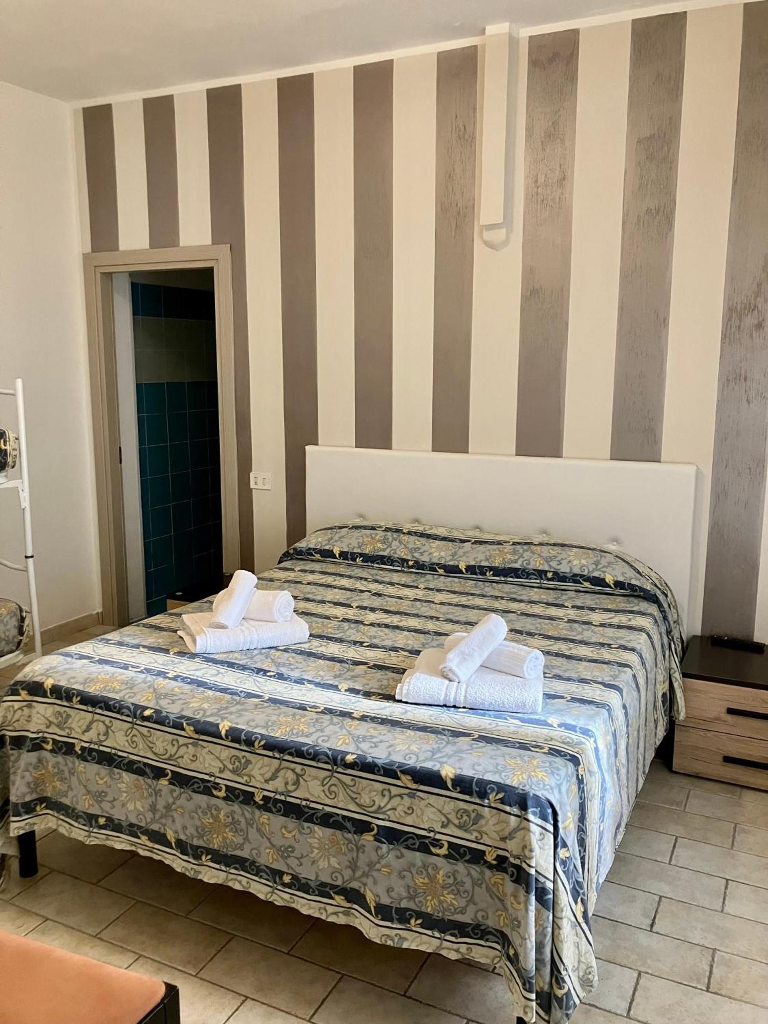Hotel Ginevra E Residence Cattolica Zewnętrze zdjęcie